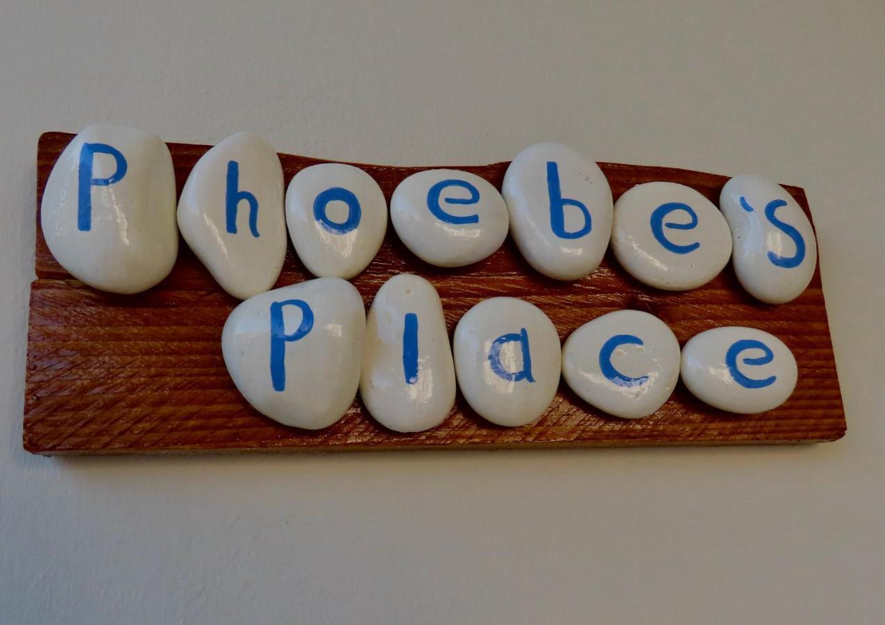 Phoebes Place At Kalamaki Court, 2 Bedroom Villa With A Shared Pool エクステリア 写真